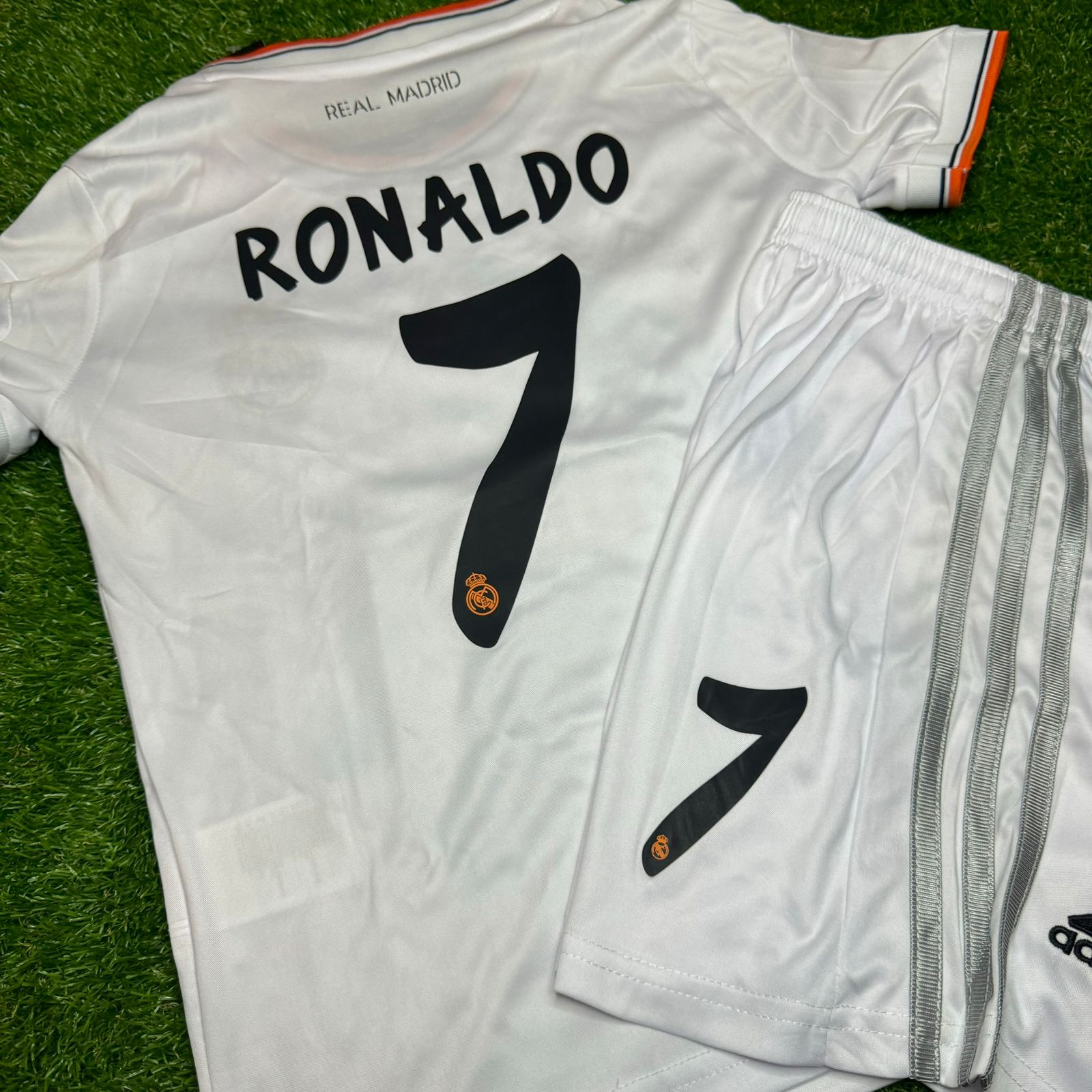 Real Madrid Home Classic  2013/14 with Ronaldo 7 Kids Kit