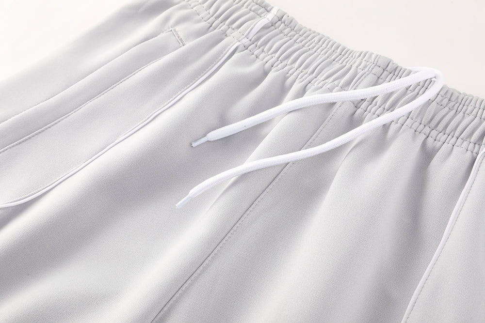 Survêtement veste blanche et grise d'avant-match Real Madrid