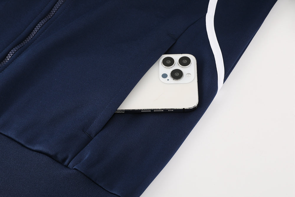Ensemble de survêtement veste-pantalon Real Madrid Pre-Match bleu marine et gris