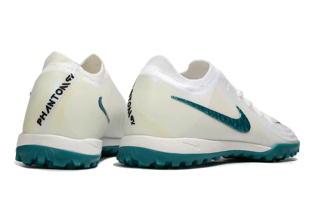 Chaussures de football Nike Phantom GX 2 Elite TF pour terrain synthétique - Rose/Bleu/Or (Copie)