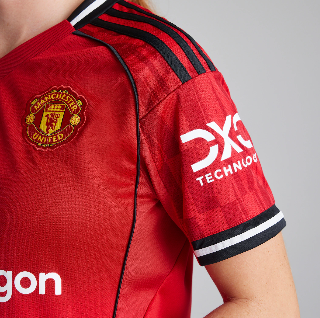 Manchester United Home Women Jersey 2025/26