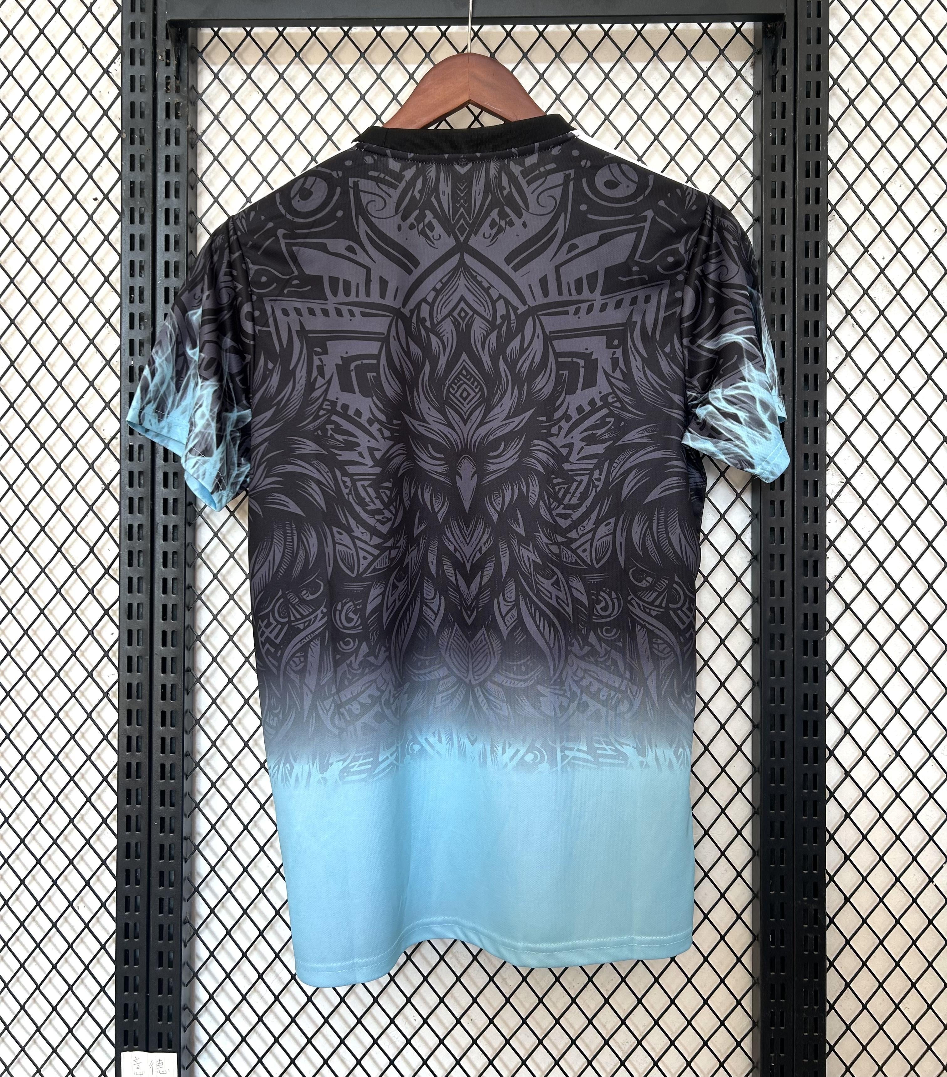 Kit spécial aigle bleu phénix de Liverpool