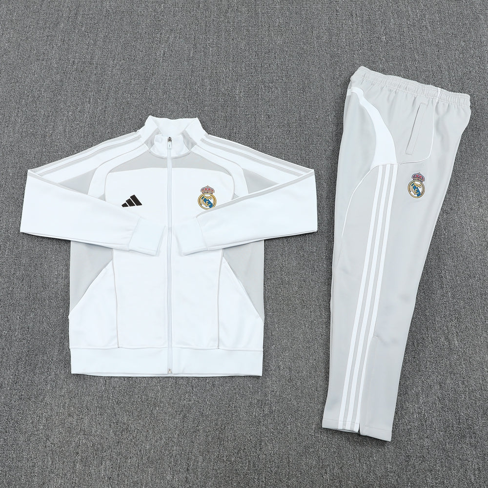 Survêtement veste blanche et grise d'avant-match Real Madrid